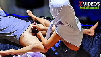 Bayar Kosmu Telat? Siap-siap Dihukum Sampai Puas, Nak