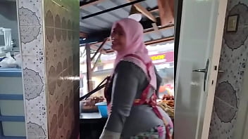 Nenek Muslim Indonesia Montok Dan Menggoda