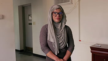 Tante Berjilbab Cosplay Dihardfuck Wajahnya Sampai Penuh Sperma