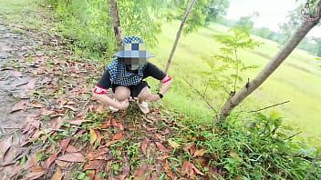 สาวไทยใจกล้าเดินโชว์หีริมทาง เสียงครวญครางสุดเร่าร้อน