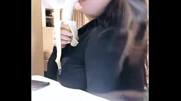 Monica Adhea Ngesex Dengan Mulut Menggoda, Model Indonesia Yang Lagi Horny