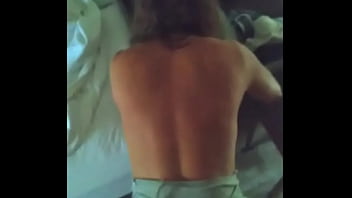 Candi Annie, Milf Ranum Yang Masih Mengantuk, Menunduk Untuk Ditunggangi Dari Belakang Di Pagi Hari Hingga Pantatnya Penuh Dengan Cairan Lelaki