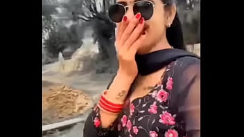 Naik Turun Susu Bibi Desi Yang Seksi