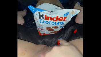 Cewek Arab 18 Tahun Perawan Di Beverly Hills Ngentot Dengan Coklat Di Memeknya, Masturbasi Amatir Dan Pengen Colmek Bareng Bbc
