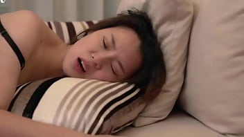 Gaun Dalam Yang Menggoda Dari Gadis Tionghoa