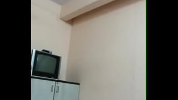 Pembantu Rumah Tangga Seksi Yang Menggoda