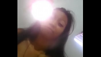 Risqia Lopes, Pelacur Surabaya Yang Menggoda Dan Menggairahkan