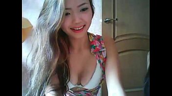 Gadis Tiongkok Cantik Live Webcam Dengan Gaya Seksi