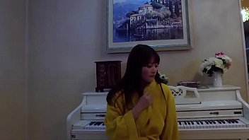 Ibu Tiri Muda 2: Rayuan Gadis Paman Yang Menggoda (2017)