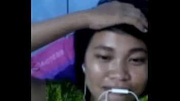 Gadis Indonesia Sri Doyan Nonton Kontol Bule