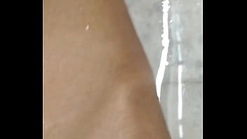 Kakak Tiriku Yang Seksi Memaksa Adik Tirinya Telanjang Dan Menggoda Dengan Nafsu