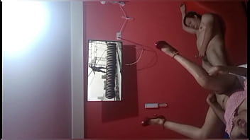Kakak Tiriku Menangkapku Di Kamar Ayah, Dia Menyuruhku Untuk Memamerkan Kemaluanku Dan Menghajariku Dengan Kasar, Oh Enak Sekali, Pacari Aku, Aku Adalah Pelacur Adik Tirimu