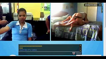Gadis Indonesia Panas Menggoda Di Depan Webcam