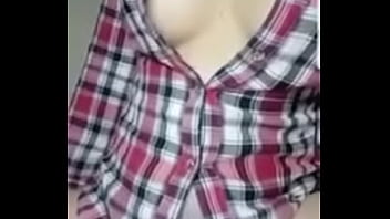Tonton Payudara Indah Ini Bergoyang Di Bigo Live, Klik Untuk Sensasi Panas!