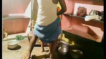 Istri Rumah Tangga Desa Yang Panas Dan Liar Di Ranjang