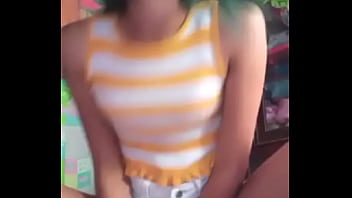 Lekat Menggoda Di Bigo Live, Celana Ketat Asia Tampakkan Bukit Ranum