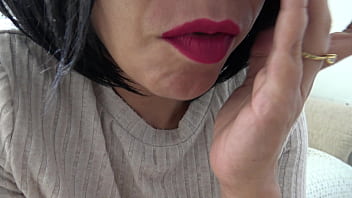 Milf Mesir Arab Montok Dengan Payudara Besar Yang Suka Bicara Kotor