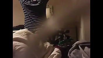 Gadis Berhijab Dengan Gaul Yang Menggoda