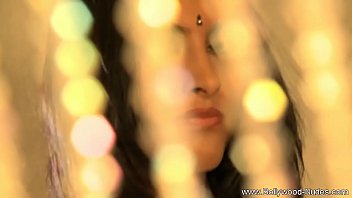 Pacar India Perempuan Berani Telanjang Bulat