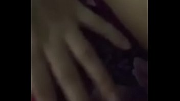 Gadis Tionghoa Montok Memuaskan Nafsu Dengan Jari-jarinya Sendiri