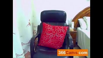 Live Webcam Mesum Gratis – Tante Girang Asia Ngentot Di Kamera