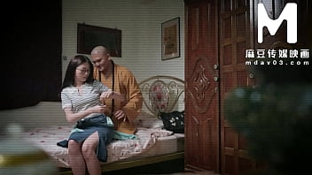 Biksu Shaolin Tiongkok Gunakan Kontolnya Untuk Bantu Pemuja Wanita
