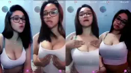 Marsha Menggoda Payudaranya Sendiri Dengan Nafas Berat Yang Menggairahkan