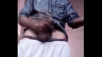 Batang Ganteng India Ini Siap Menggila