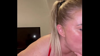 Kakak Tiriku Punya Kontol Gede Dan Memberikannya Padaku Untuk Kumainin