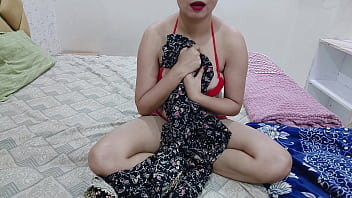 Kakak Tiriku Sendirian Di Kamar, Aku Masuk Dan Meremas Memekku Di Hadapannya Malam Itu