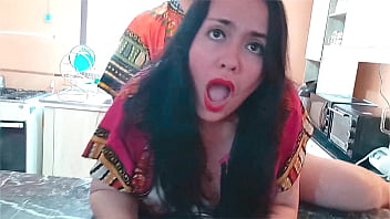 Induk Tiri India Menggoda Anak Tirinya Di Dapur Hingga Mereka Bercinta