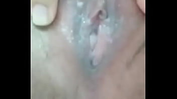 Gadis Cina 19 Tahun Perawan Memamerkan Memek Mulusnya