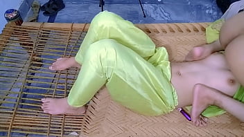 Kakak Tiriku Dari India Tak Membiarkanku Mengerjakan Pr Dan Memuaskanku Sampai Dia Puas