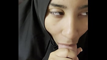 Gadis Muslim Arab Belajar Mencintai Ayah Daddy Putihnya Yang Perkasa