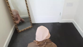 Gadis Arab Muslim Berjilbab Pantat Gede Ditusuki Kasar Sampai Basah