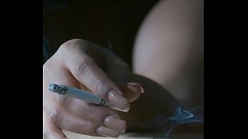 Gadis India Yang Menggoda Dengan Lekuk Tubuh Mempesona