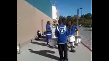 Orkes Penggoda Yang Menggoyang Ranjang