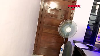 Guru Arabku Mengajakku Masuk Ke Kantornya Untuk Kusetubuhi Bak Budak Seks Yang Haus Nafsu. Langganan Red-ku Ya!