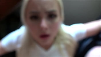 Adik Tiriku Yang Mungil Merengek Minta Perhatian Panas – Aria Banks & Alex Adams Dalam Terapi Keluarga Yang Menggoda