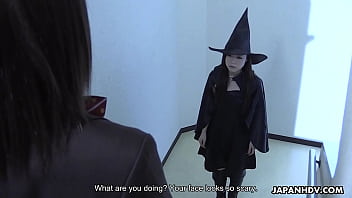 Miharu Kai Dari Jepang Menggoda Para Perawat Seksi Di Bangsal Sihir Hitam Rumah Sakit Lokal Yang Penuh Gairah.