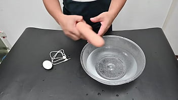 Uji Sensasi Panas Dan Getar Dildo Dengan Remote Control Nge-charge, Cek Kualitas Produk Pabrik China Yang Bikin Ngesot.