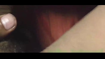 साली की गांड मारते हुए देसी हिंदी आवाज़ में चीख़ें निकाल रही थी