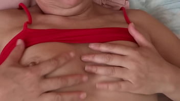 Ibu Tiri Latina Berusia 58 Tahun Merangsang Diri Dengan Liar Di Depan Pembantu Perjaka, Memintanya Untuk Masturbasi Dan Meniduri Lubang Pantatnya