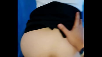 Rekrutan Baru Ingin Memuaskan Nafsu Di Dalam Celana Komandan Wanita Yang Seksi