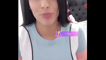 Puta Menggoyang Pantatnya Di Bigo Live