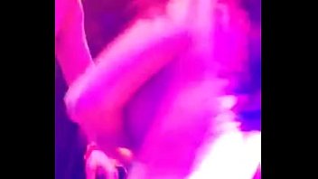 Gadis-gadis Seksi Klub Malam Tiongkok Menggoyang Tubuh Menggoda