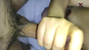 Mengewe Adikku Dan Pacarnya… Si Jalang Itu Pengin Dikocok Berdua