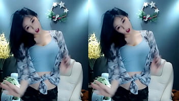 Vũ điệu Gợi Cảm Cuồng Nhiệt Của Cô Gái Trung Quốc Khiến Ai Cũng Phát Cuồng