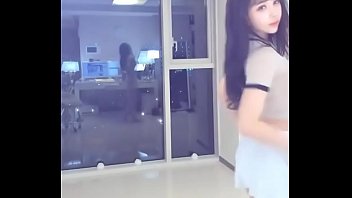 Angela Manjusaka Goyang Hot Di Live Streaming, Bikin Napsu Meledak-ledak