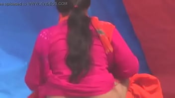 Basahnya Desi Mengalir Deras